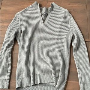 Ribbed grey sweater